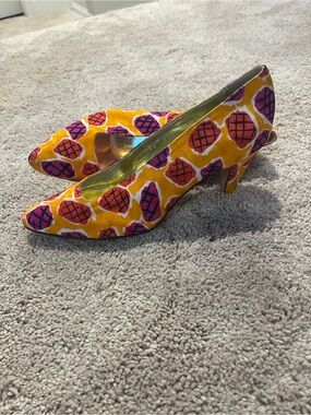Vintage Escada Orange, Pink and Purple Geometric Patterned Pointed-Toe Heels
